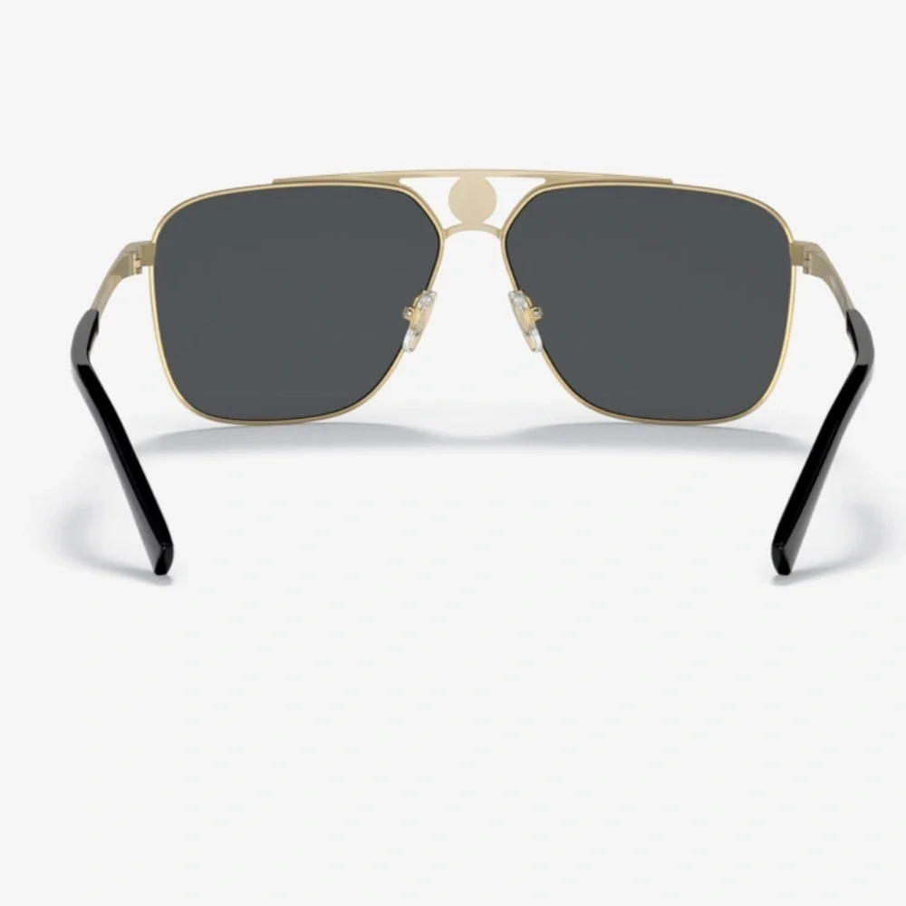 🔥VERSACE AUTH SUNGLASSES WITH ATTACHMENTS TO HANG OFF NECK FULL INCLUSION